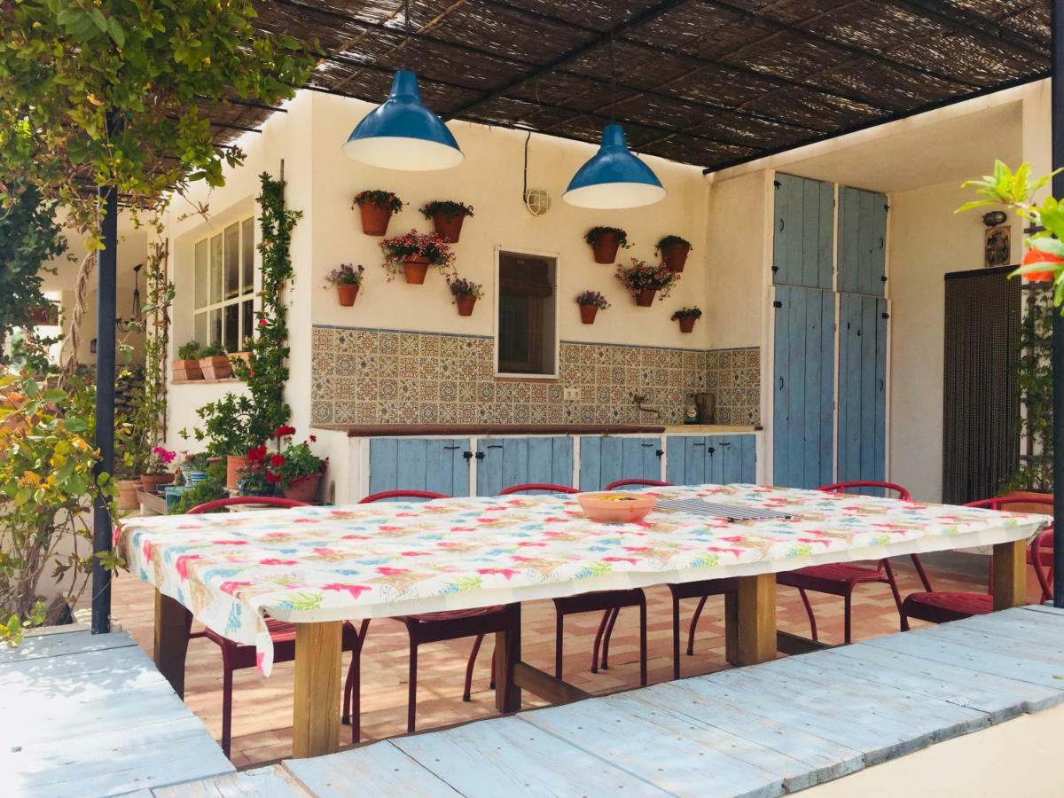 Flores Amarillas B&B Almoharin Ngoại thất bức ảnh